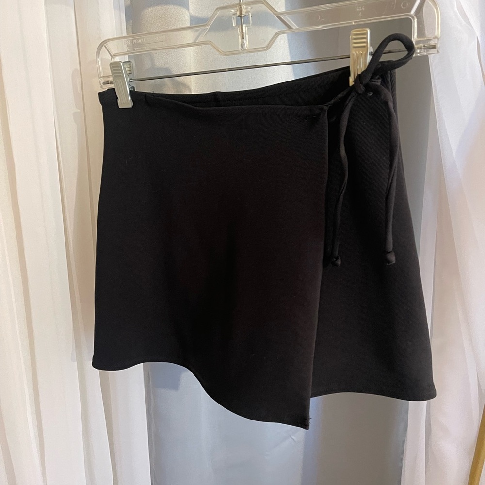 Amy Byer Black Wrap Skort